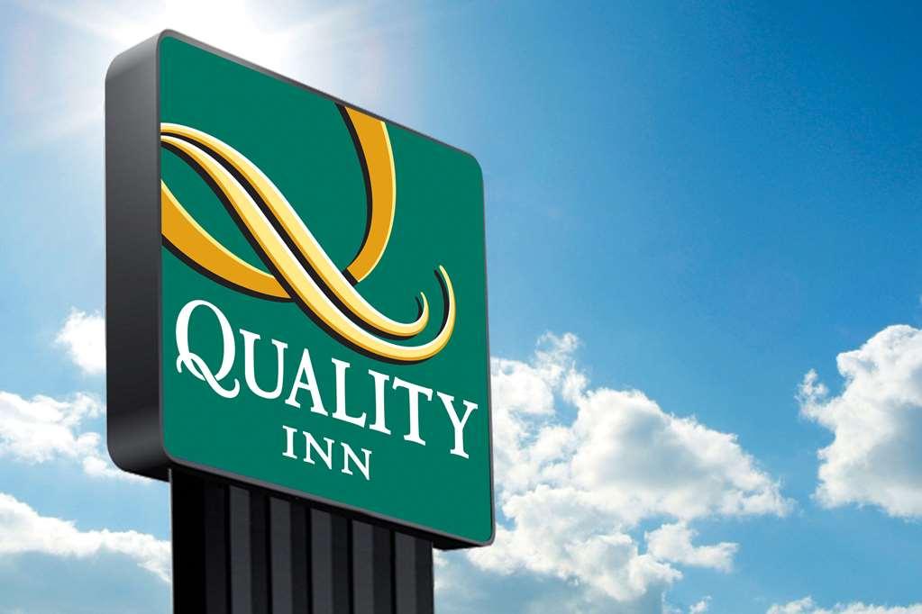 Quality Inn Lexington -Horse Park Экстерьер фото