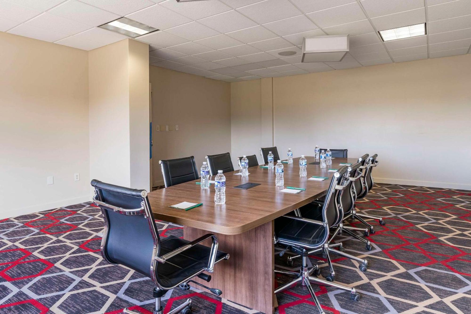 Quality Inn Lexington -Horse Park Экстерьер фото