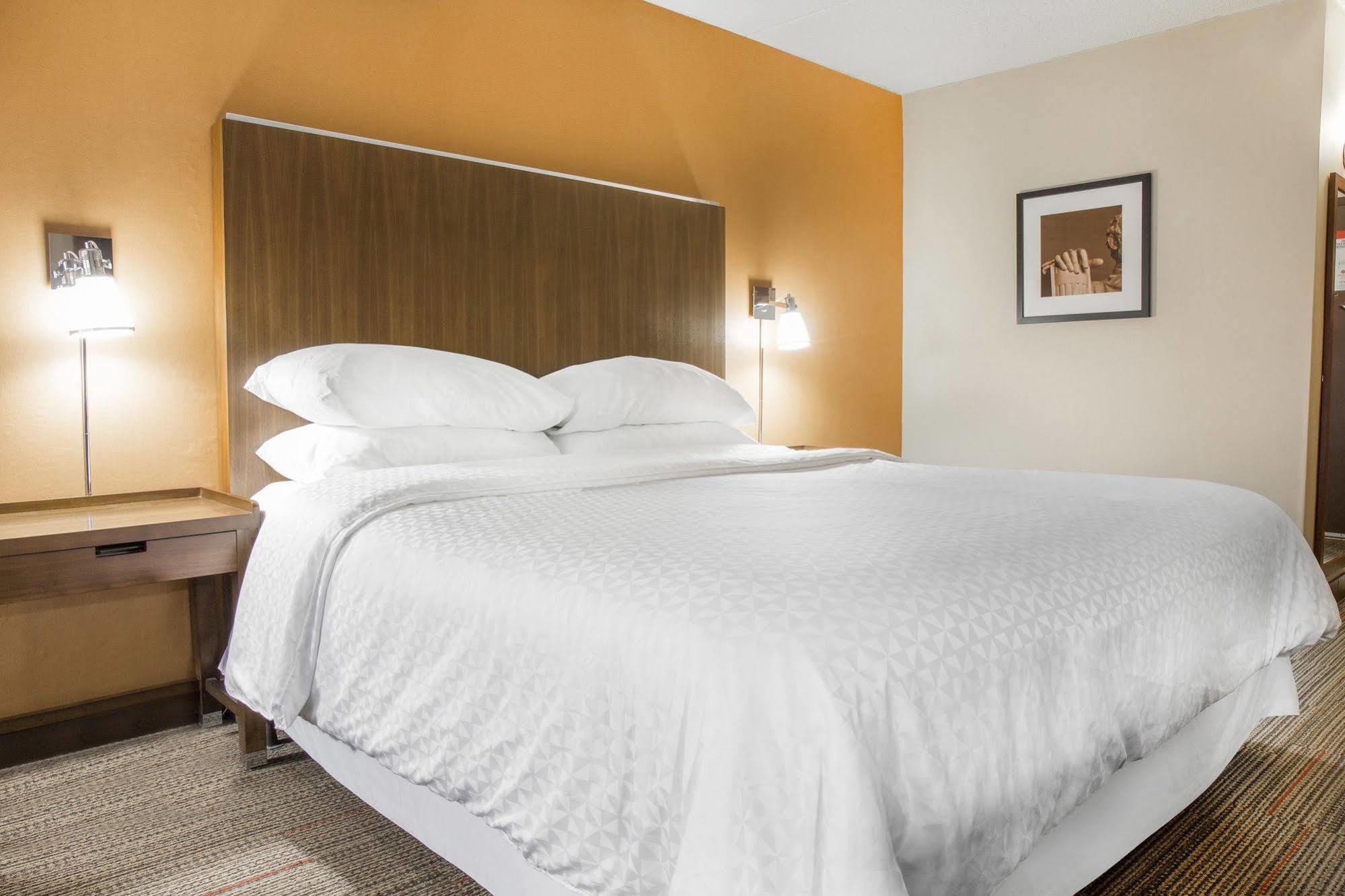 Quality Inn Lexington -Horse Park Экстерьер фото